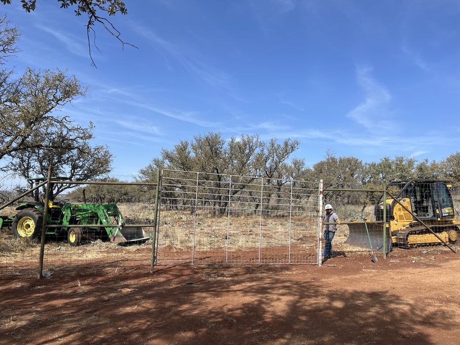Construction of fences and structures 7